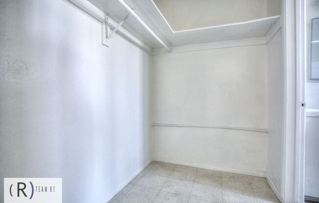 1 bed, 1 bath, 415 sqft, $1,600, Unit 1003 Simmons Ave