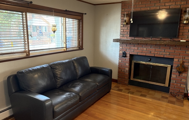 36 PRESCOTT ST
