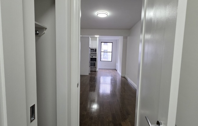 216 E 89th St 2E