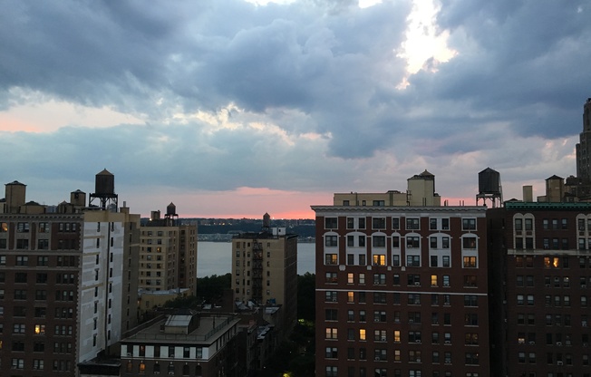 Studio, 1 bath, $3,000, Unit 14E