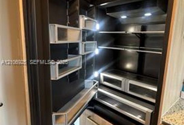 1 bed, 1 bath, $3,800, Unit # 159