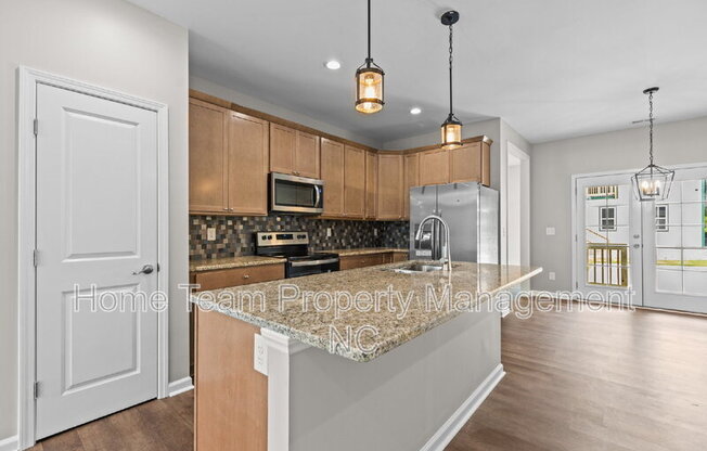 214 N GUTHRIE
