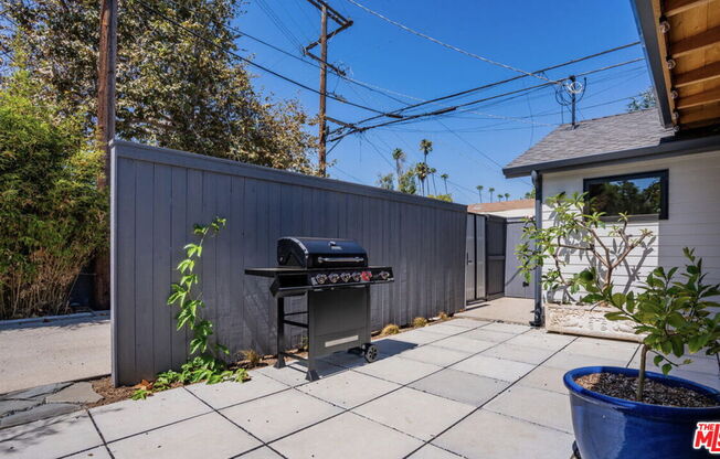 619 CALIFORNIA AVE