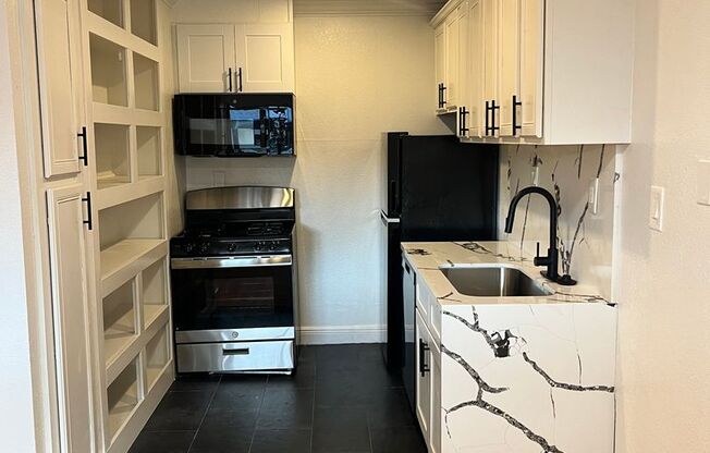 1 bed, 1 bath, 725 sqft, $1,399, Unit 1504-07