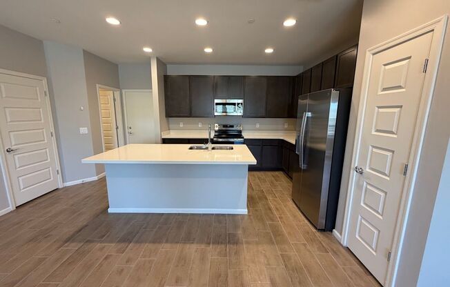 3 beds, 2.5 baths, $2,195, Unit # 22