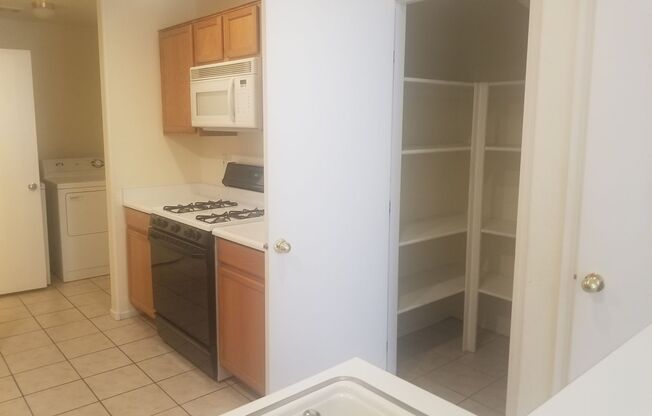 SW- 3 Bedroom Townhome!