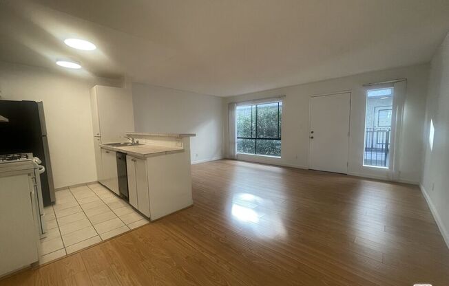 1 bed, 1 bath, 675 sqft, $1,900, Unit 209