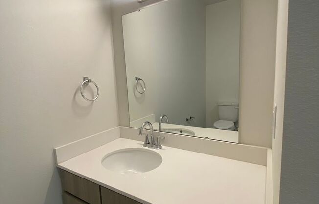 1 bed, 1 bath, 700 sqft, $1,295, Unit Unit 404