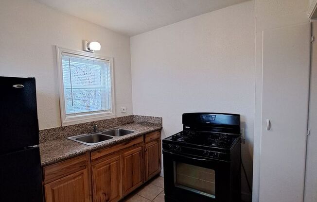 1220-1222 E. Terrace Ave