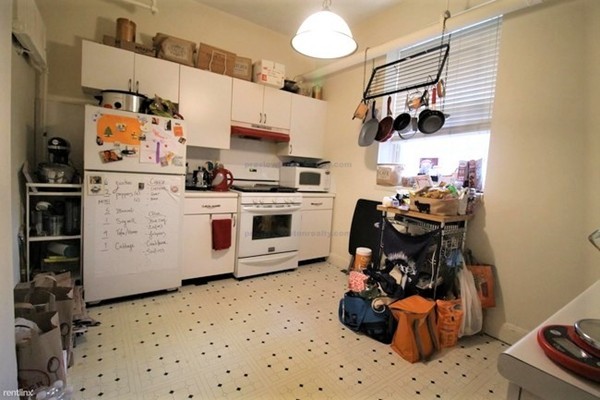 1 bed, 1 bath, 600 sqft, $2,300, Unit 15