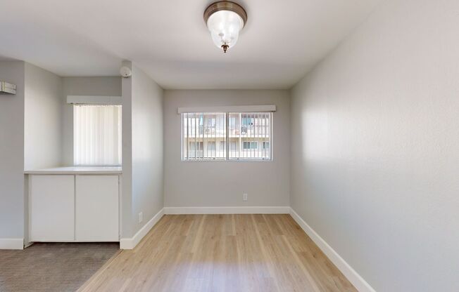 Beautiful 2 Bedroom 2 Bathroom luxury condo for rent in Pasadena!