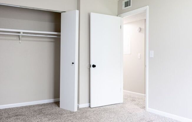 1 bed, 1 bath, 616 sqft, $895, Unit B-8