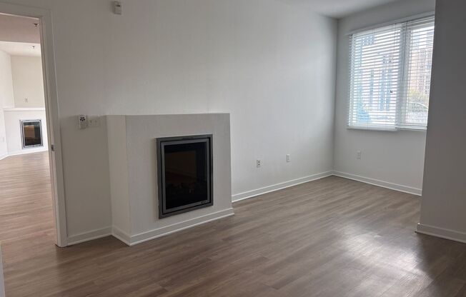 3 beds, 3 baths, 1,956 sqft, $5,030, Unit 475