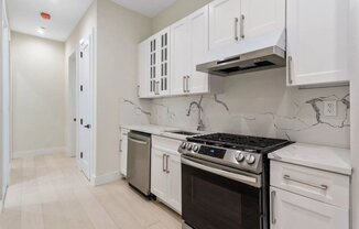 2 beds, 1 bath, $3,000, Unit 2