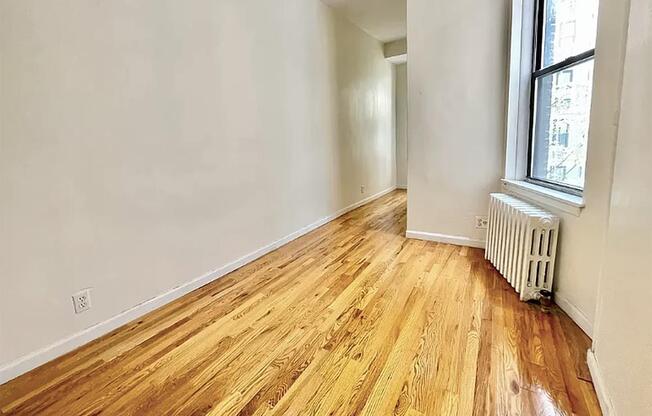 1 bed, 1 bath, $2,500, Unit 3-C