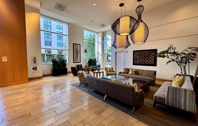 2 beds, 2 baths, 1,315 sqft, $4,500