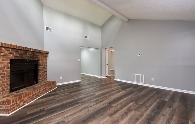**WEST ATHENS DUPLEX** 2 Bed/1 Bath, JUST RENOVATED--SEE PICS!