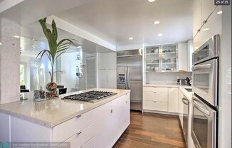 2413 NASSAU LN