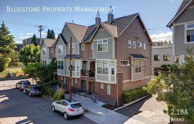 3511 NE GRAND AVE