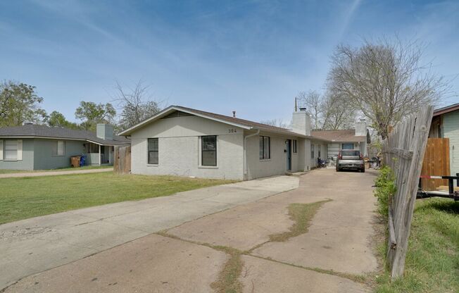 304 John Nance Garner Cir Unit #A2 Austin, TX 78753