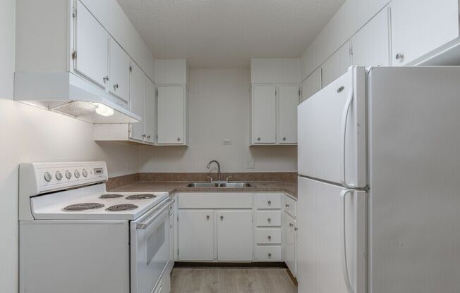 2 beds, 1 bath, 728 sqft, $1,400, Unit 825-29