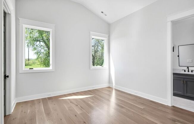 5 beds, 5 baths, $12,500