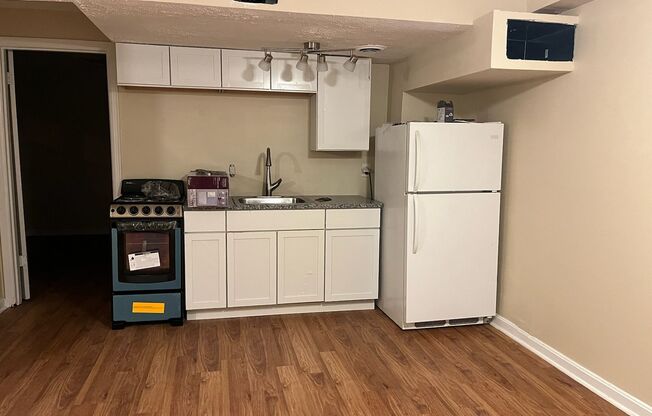 1 bed, 1 bath, 600 sqft, $900, Unit 2720-6