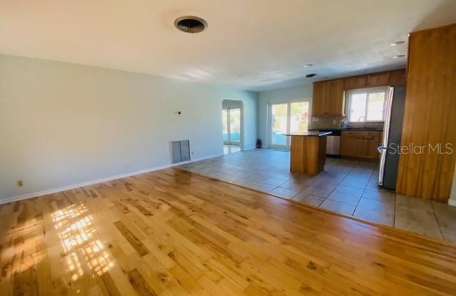 1949 66 AVE N