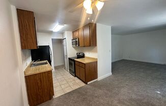 2 beds, 1 bath, $1,495, Unit APARTMENT E