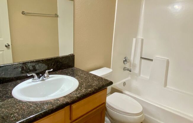 2 beds, 2 baths, $1,400, Unit # 115