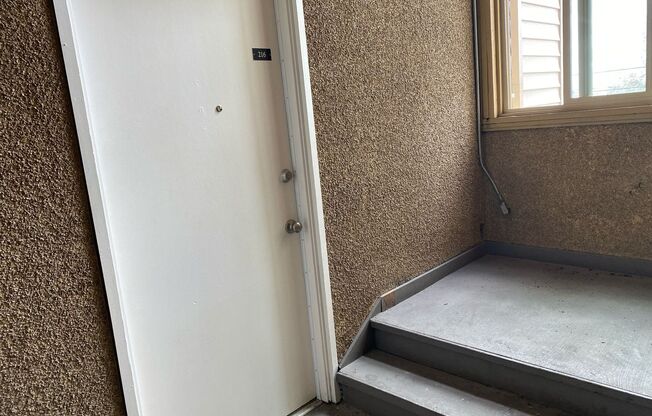 1 bed, 1 bath, 491 sqft, $1,035, Unit Unit 216