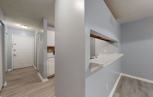 2/2 Condo in Mandarin Glen