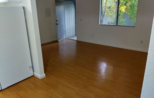 1 bed, 1 bath, $1,600, Unit 666B