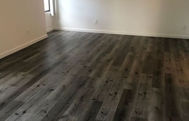 6615 Schmidt Lane