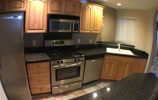 Great 2 bedroom condo on 2nd story!