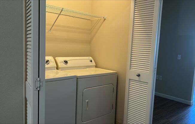 Studio, 1 bath, 622 sqft, $1,325, Unit 405
