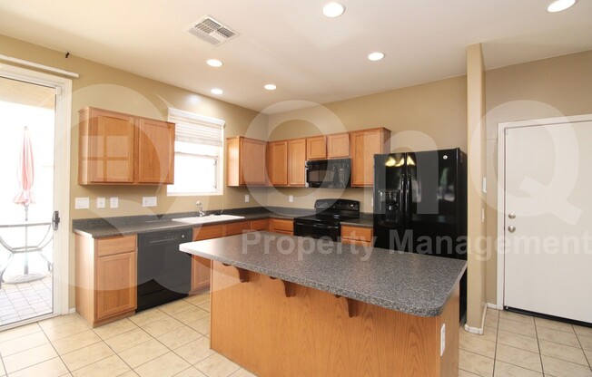 105 N 87 AVE