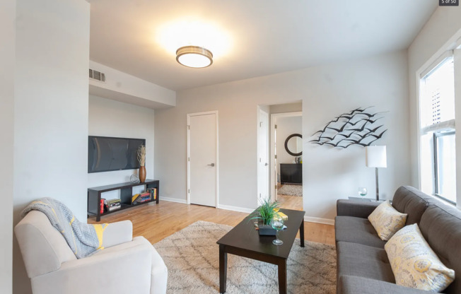 Uptown - 1 Bed / 1 Bath - Dog Friendly!