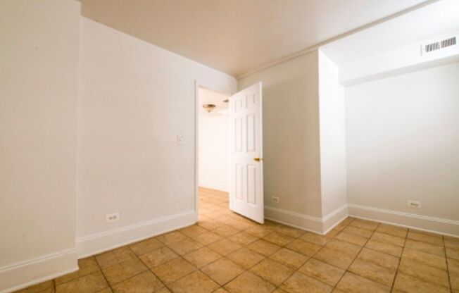 7241 S Phillips