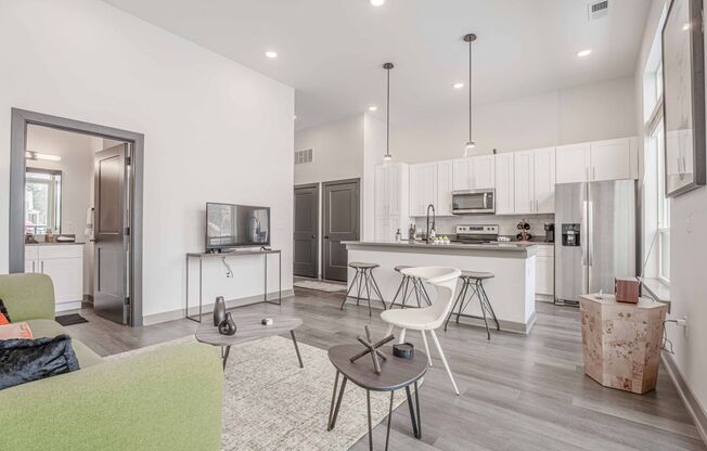 1 bed, 1 bath, 725 sqft, $1,610, Unit A111