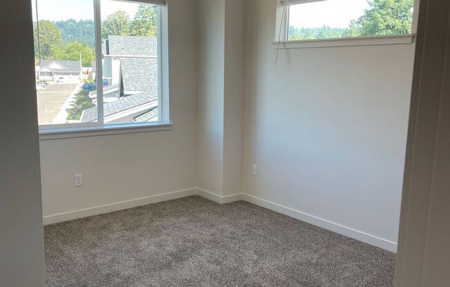 2 beds, 2 baths, 921 sqft, $1,929, Unit 206