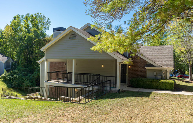 Private Entrances to Apartment Homes