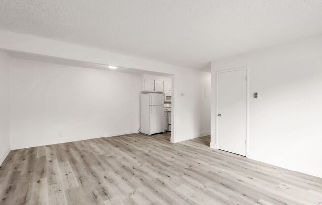 1 bed, 1 bath, 650 sqft, $1,350, Unit 5307-72