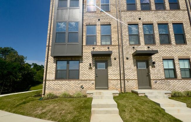 Brand-New 3BD/4BA Townhome Fronting Baltimore Inner Harbor!
