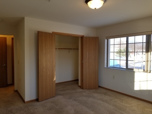 3 beds, 2 baths, 1,280 sqft, $1,699.99, Unit 533-204