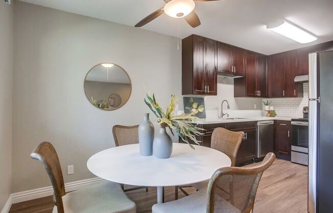 2 beds, 2 baths, 1,000 sqft, $2,595, Unit 23