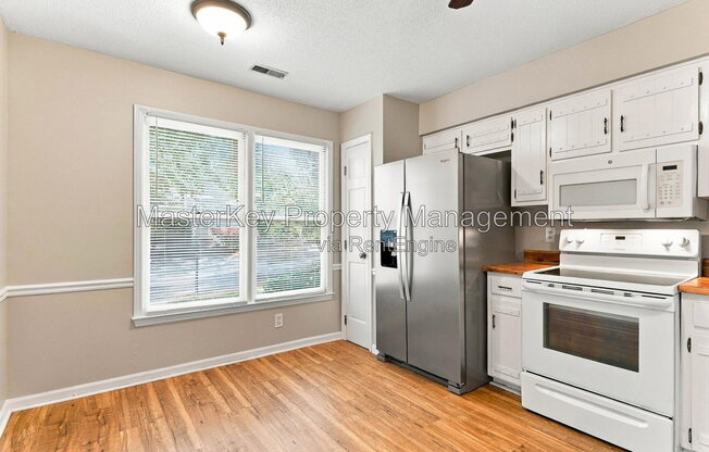 1551 LAURELDALE DR