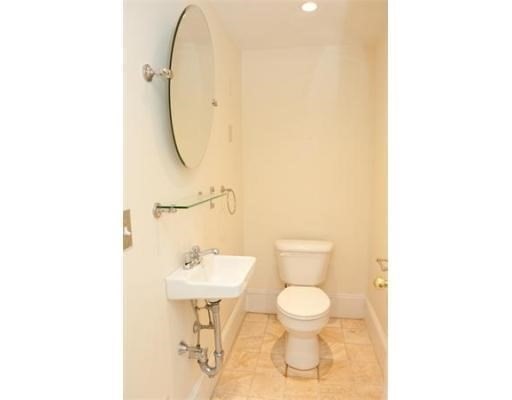 2 beds, 1.5 baths, 1,225 sqft, $4,600, Unit 1