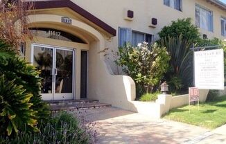 KCI - PALM COURT APARTMENTS