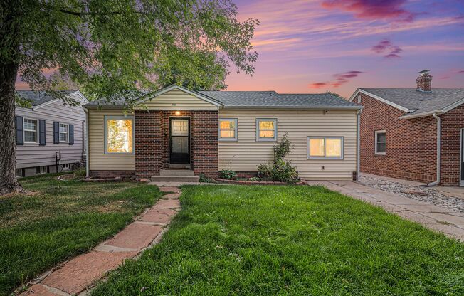 Charming Midcentury Gem in Cushing Park